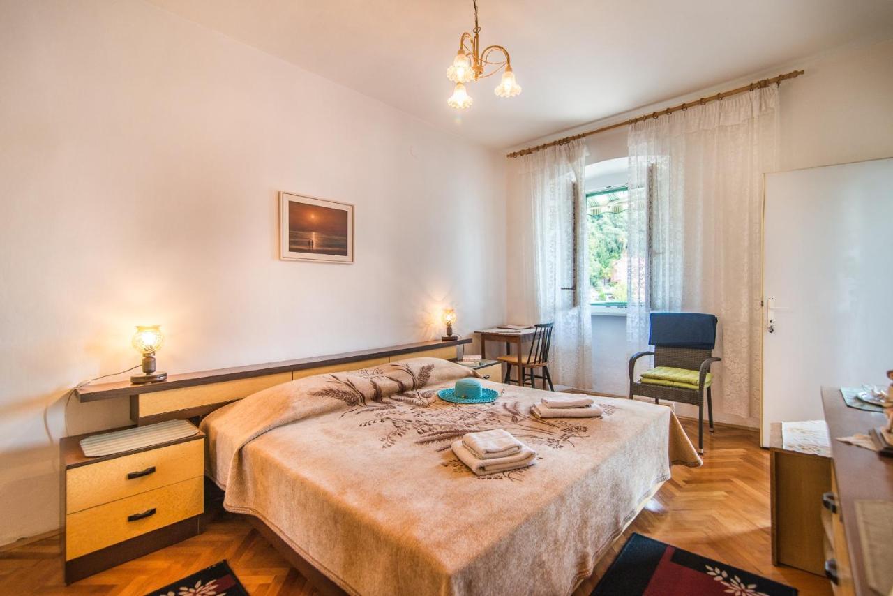 Room Sandra Rabac Bagian luar foto