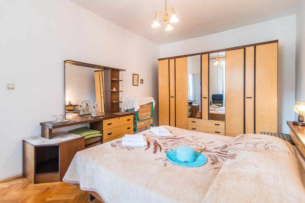 Room Sandra Rabac Bagian luar foto